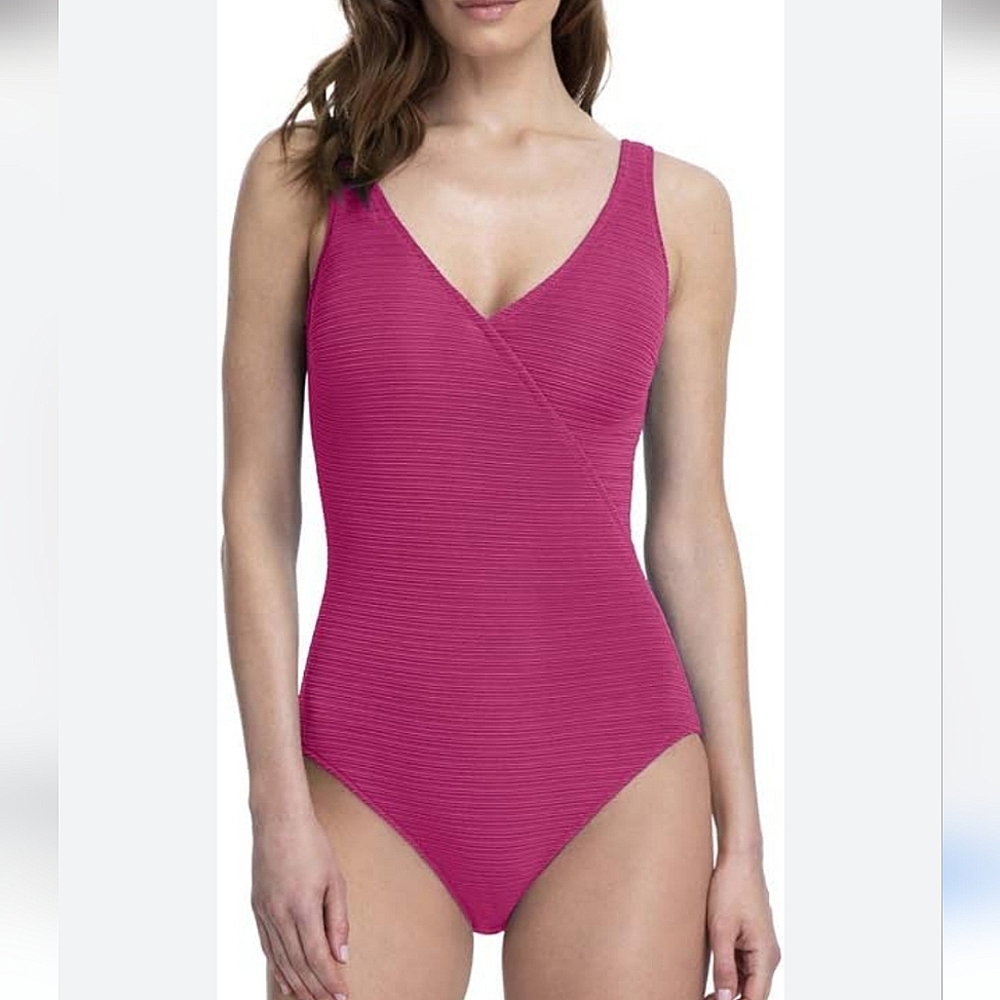NWT GOTTEX | One Piece Textured Swimsuit - Picture 2 of 12